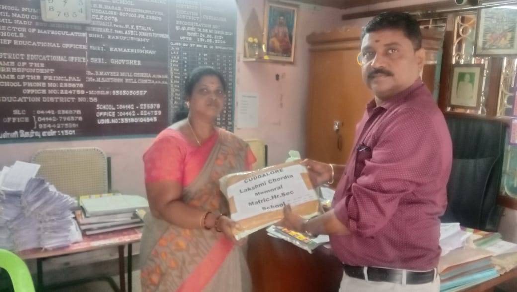 Best NEET Academy in Cuddalore Distributes Model Exam Papers for Students